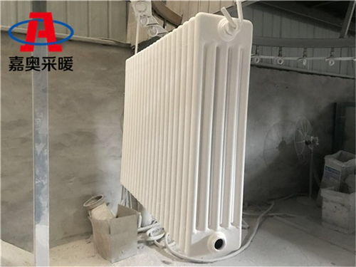 渦陽QFGZ511鋼五柱散熱器 專為農(nóng)業(yè)大棚設計的鋼制散熱解決方案